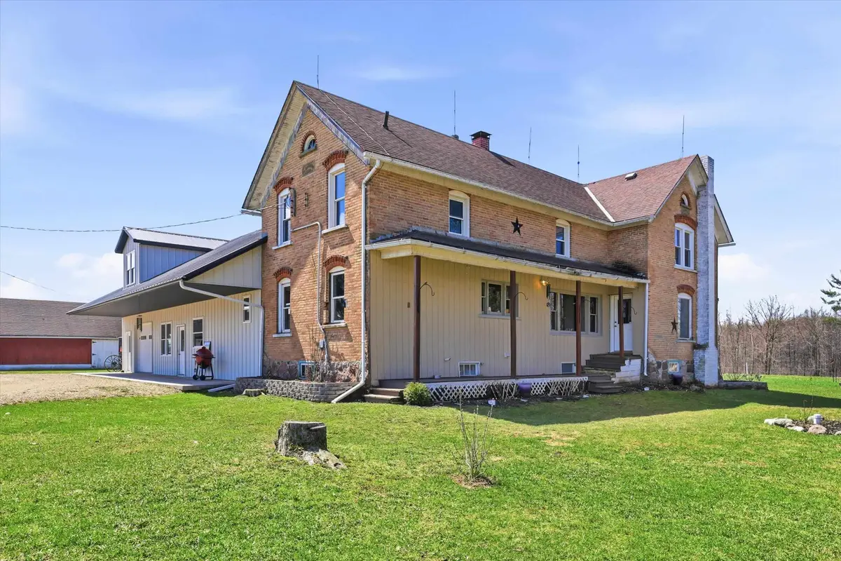 N8424 Nollenberg Road, Manawa, WI 54949 - #1