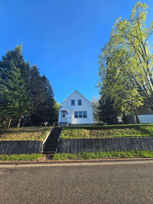 1024 Heights Street, NIAGARA, WI 54151-1427