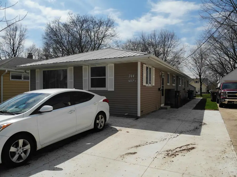 744 Warsaw Street, Menasha, WI 54952-2352 - #2