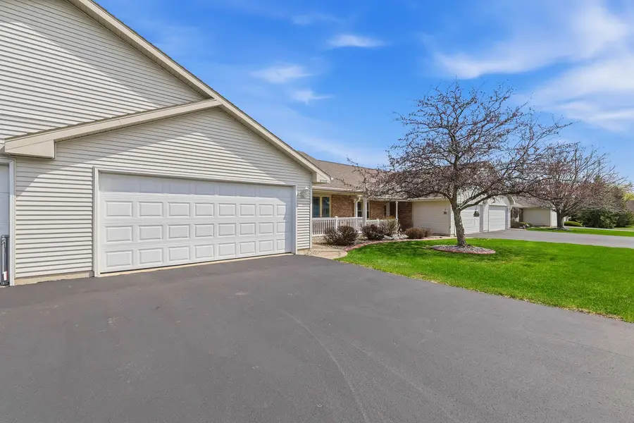 2540 Havenwood Drive #D, Oshkosh, WI 54904 - #3
