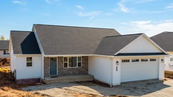 1436 Divinity Drive, DE PERE, WI 54115