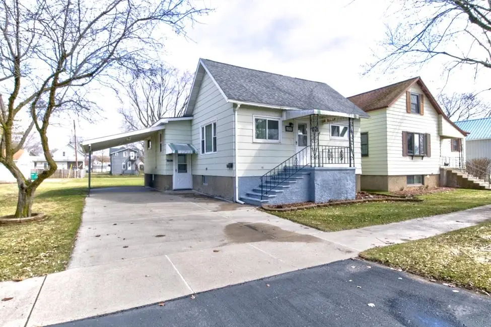 422 Elizabeth Avenue, Marinette, WI 54143 - #1