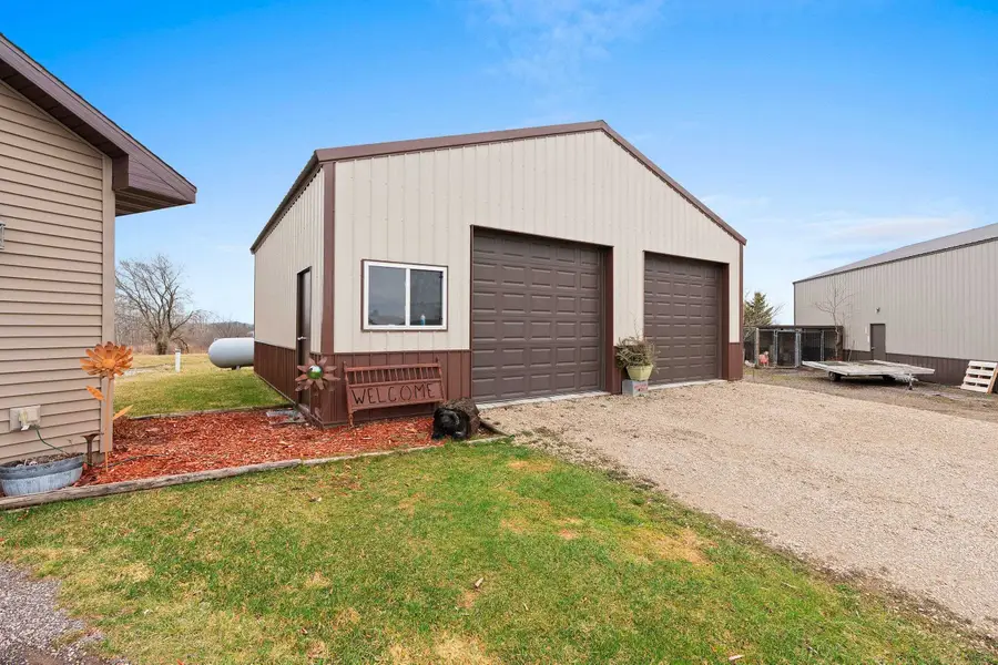 E5528 Hanson Road, Manawa, WI 54949 - #3