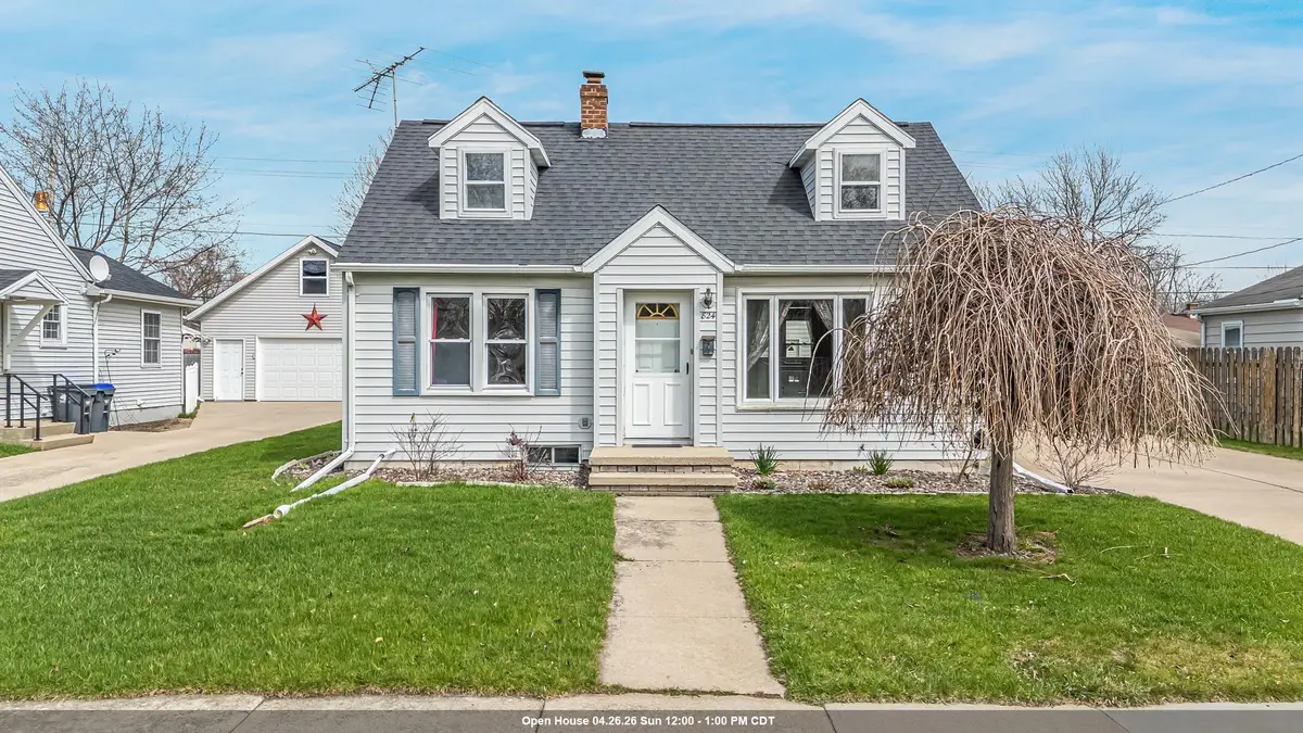 824 Zemlock Avenue, Neenah, WI 54956 - #1