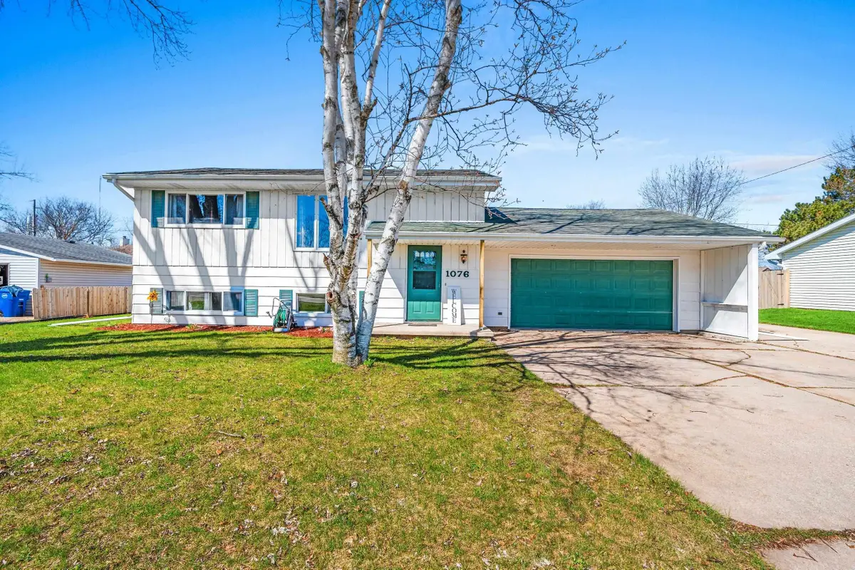 1076 Goss Avenue, Menasha, WI 54952-1662 - #1