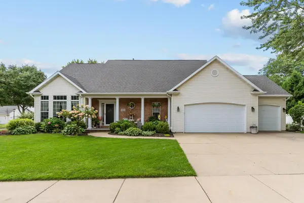 613 E Castlebury Lane, APPLETON, WI 54913