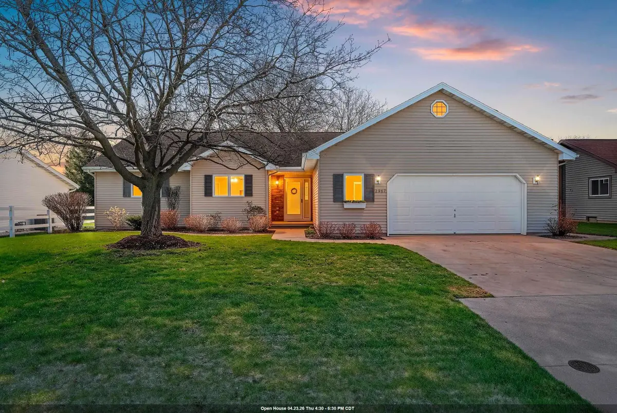 2967 W Hiawatha Drive, Appleton, WI 54914-6759 - #1