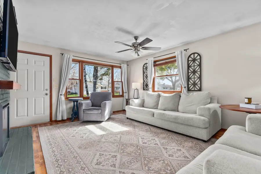 1031 W Roberts Avenue, Appleton, WI 54914-2620 - #3