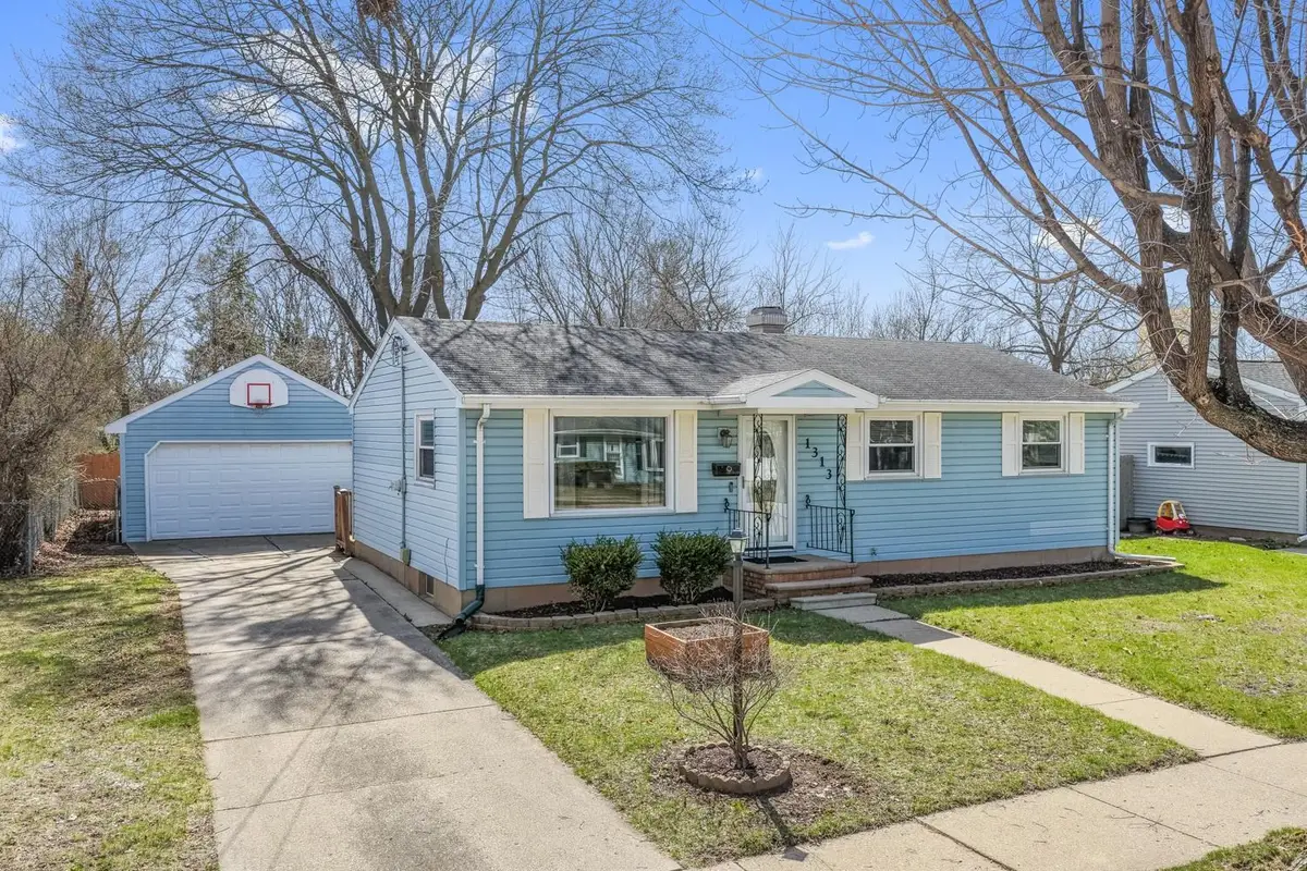 1313 San Jose Place, Green Bay, WI 54303-1940 - #1