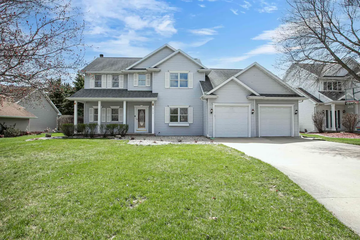 4715 W Grand Meadows Drive, Appleton, WI 54914 - #1