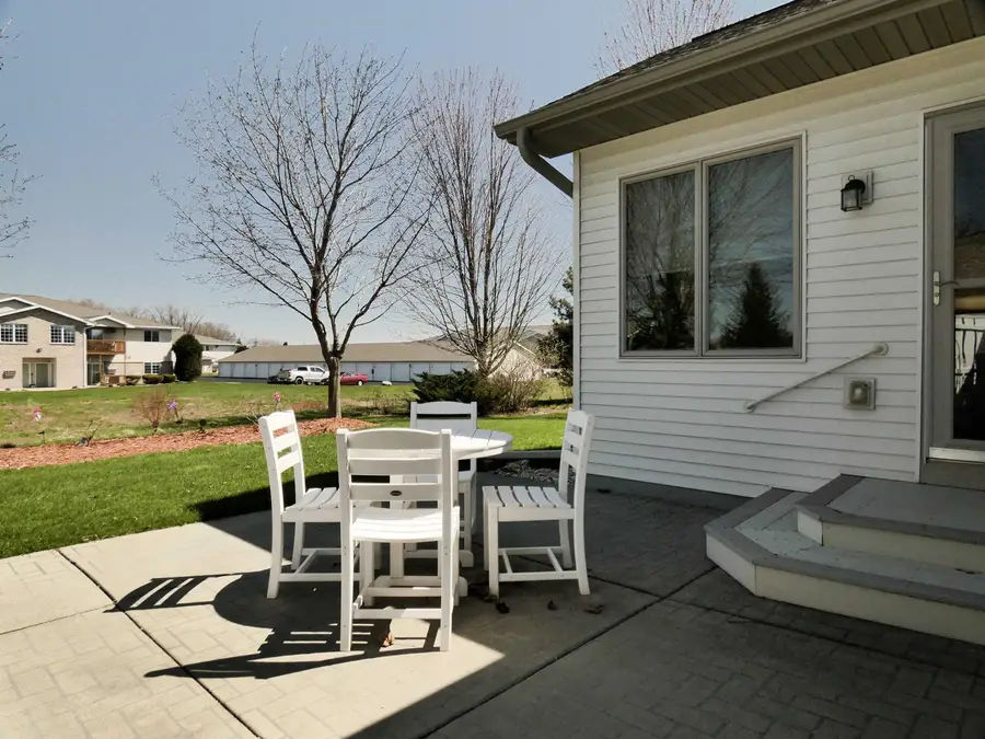4732 N Fallview Lane #1701, Appleton, WI 54913-8077 - #3