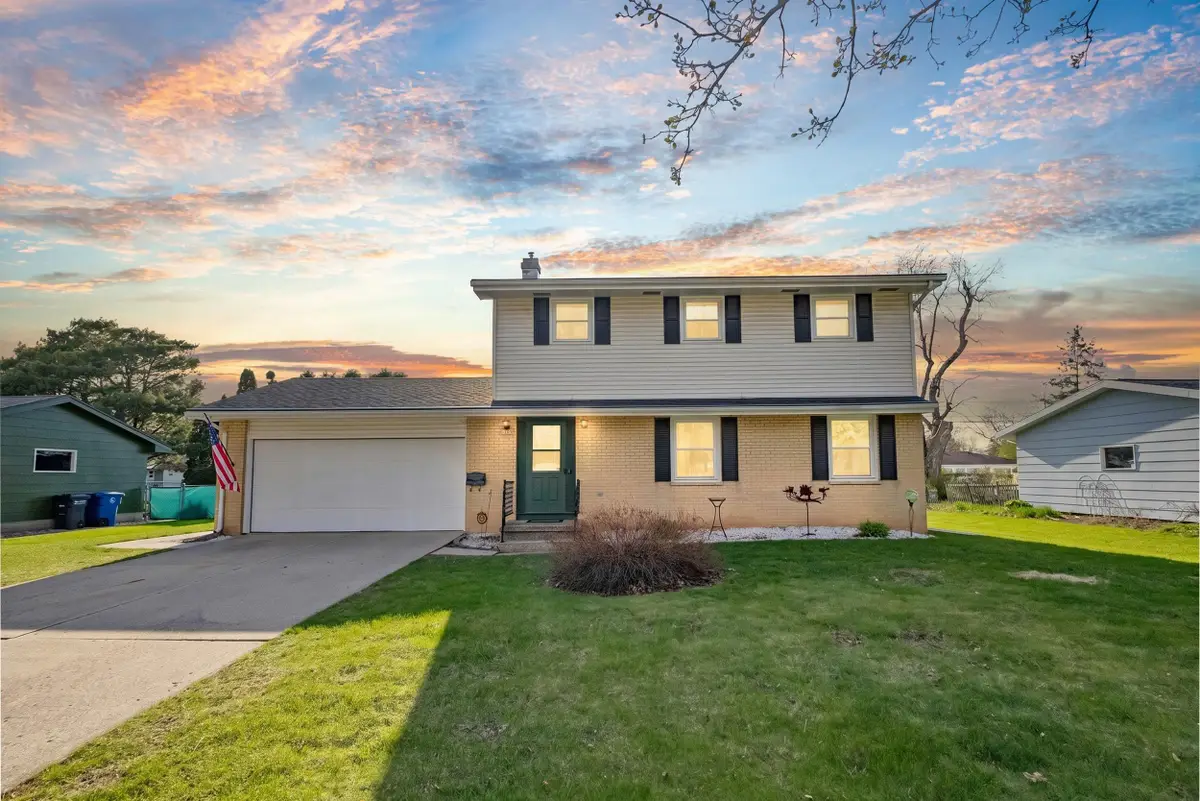 1105 Devonshire Drive, Oshkosh, WI 54902-6233 - #1