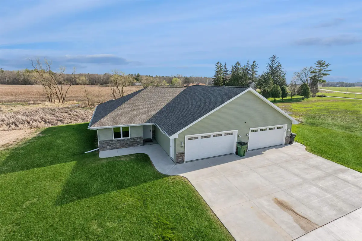 559 Summer Drive, Brillion, WI 54110 - #1