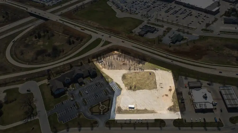 2588 Manitowoc Road, Green Bay, WI 54311 - #3