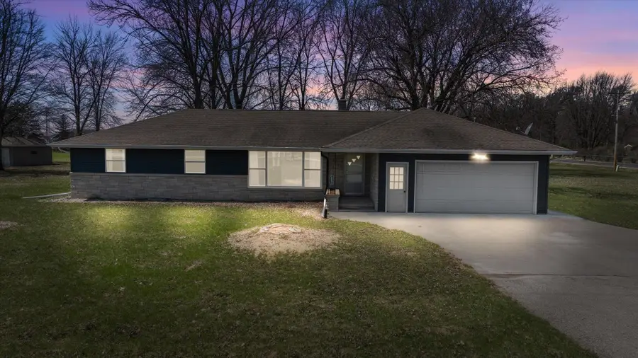 N8893 County N, Menasha, WI 54952-9679 - #2