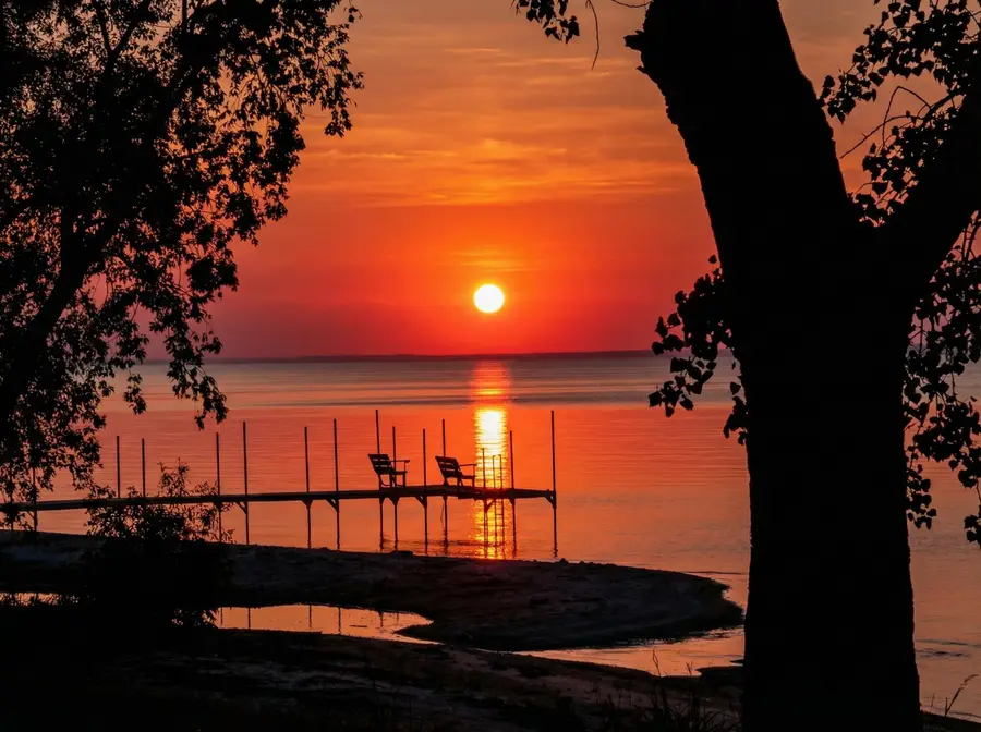 6121 Sandy Cove, Luxemburg, WI 54217 - #2