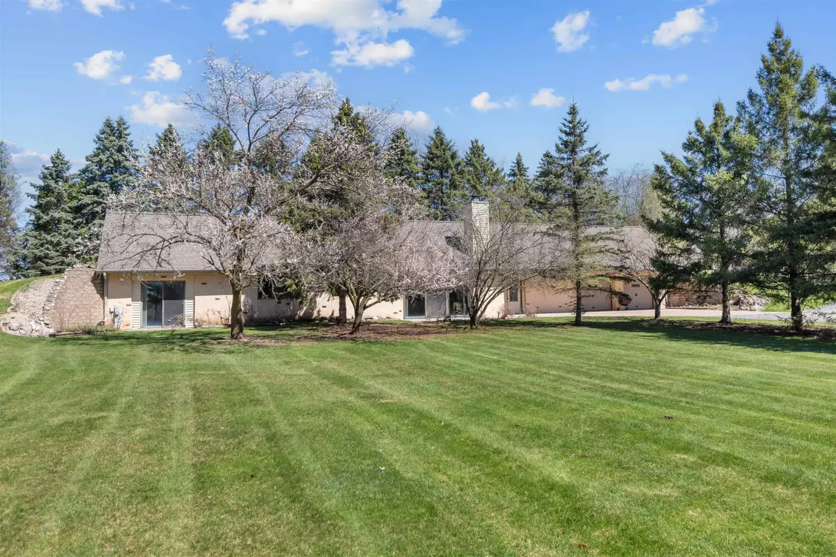 10 N Kurt Avenue, Appleton, WI 54913 - #1