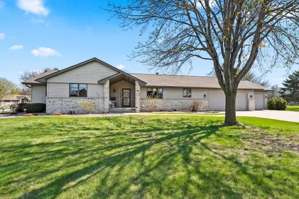W2251 Pine Lane, FREEDOM, WI 54130-7267