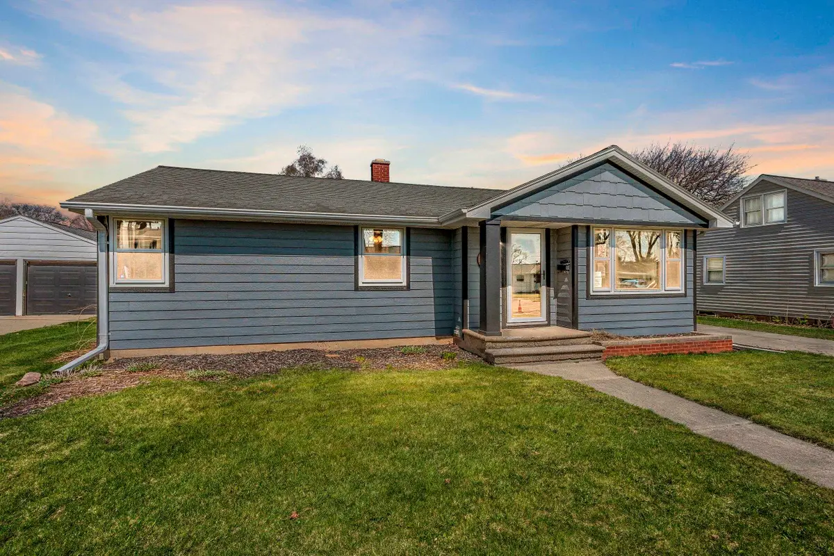 1204 Thorndale Street, Green Bay, WI 54304 - #1