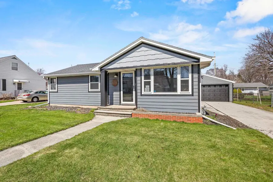 1204 Thorndale Street, Green Bay, WI 54304 - #2