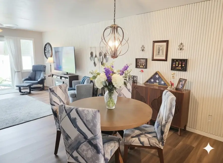 2125 Abbey Road, New London, WI 54961 - #2