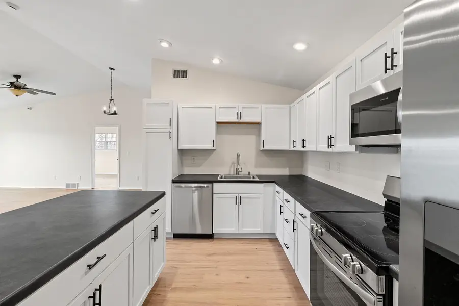 W6143 Victorian Drive #15, Appleton, WI 54915 - #2