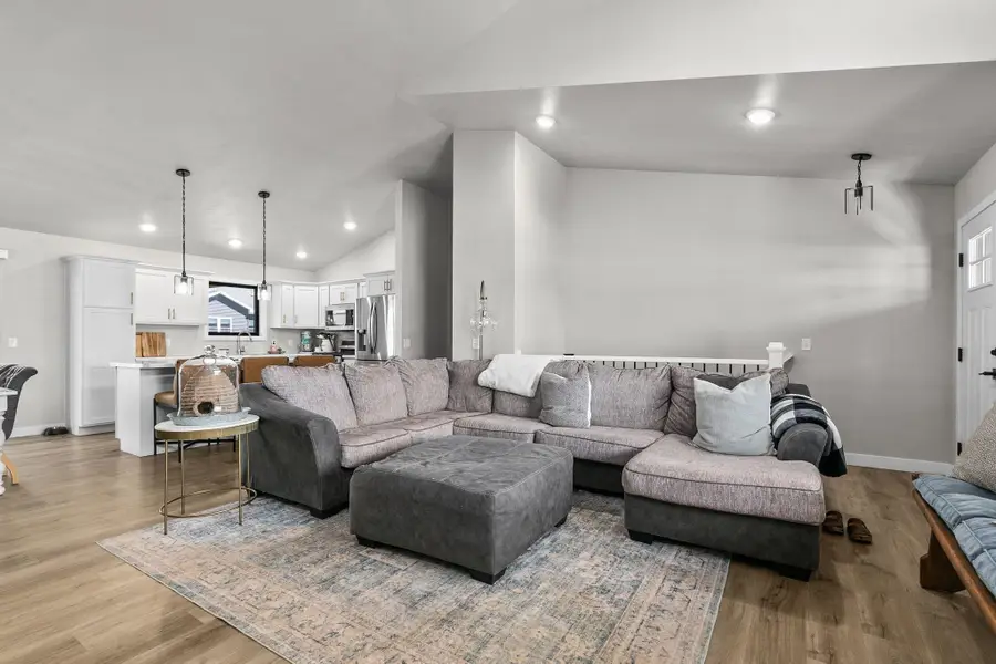 1300 Bens Way, Kaukauna, WI 54130 - #2