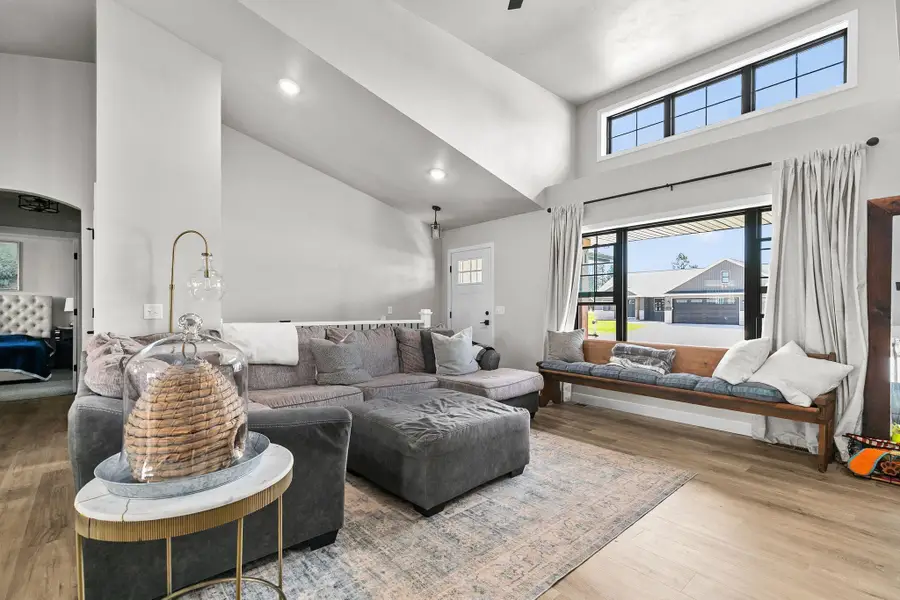 1300 Bens Way, Kaukauna, WI 54130 - #3