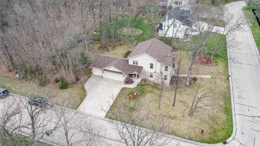 660 Sunset Drive, Waupaca, WI 54981 - #2