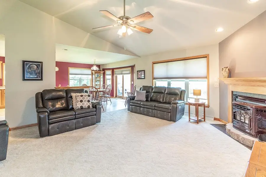 E7420 Stage Road, New London, WI 54961-0405 - #2