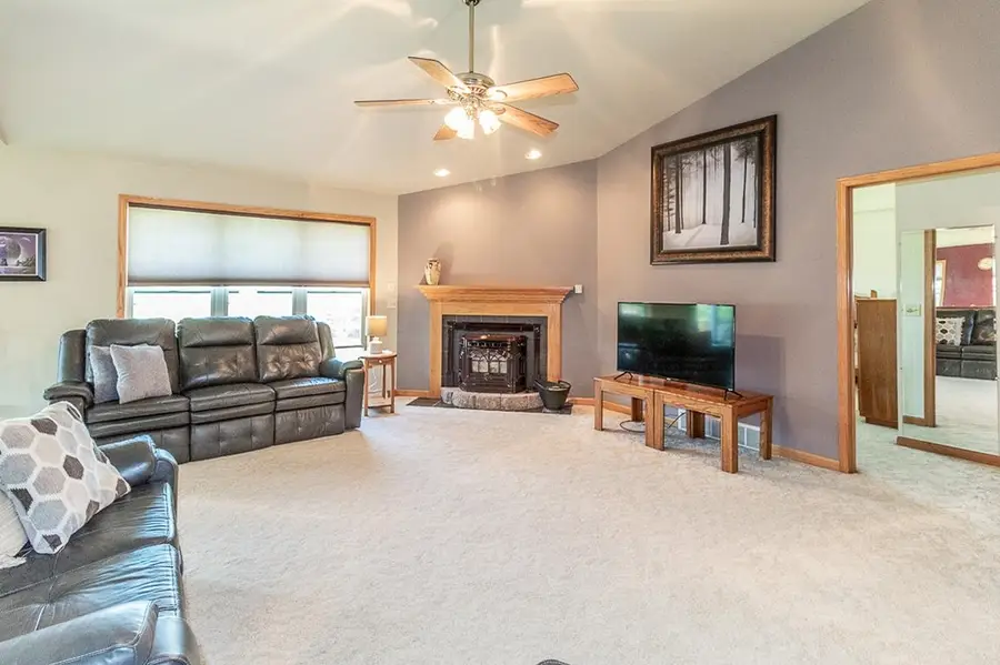 E7420 Stage Road, New London, WI 54961-0405 - #3