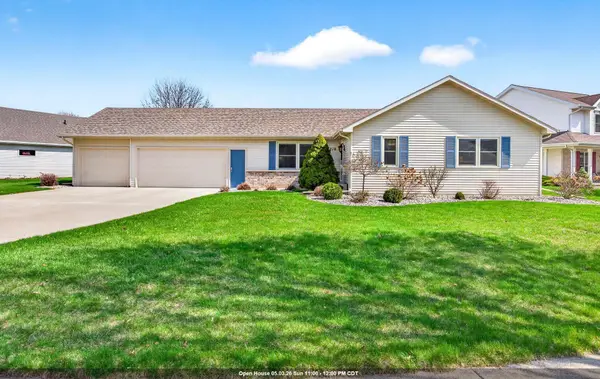 718 Applewood Drive, KIMBERLY, WI 54136