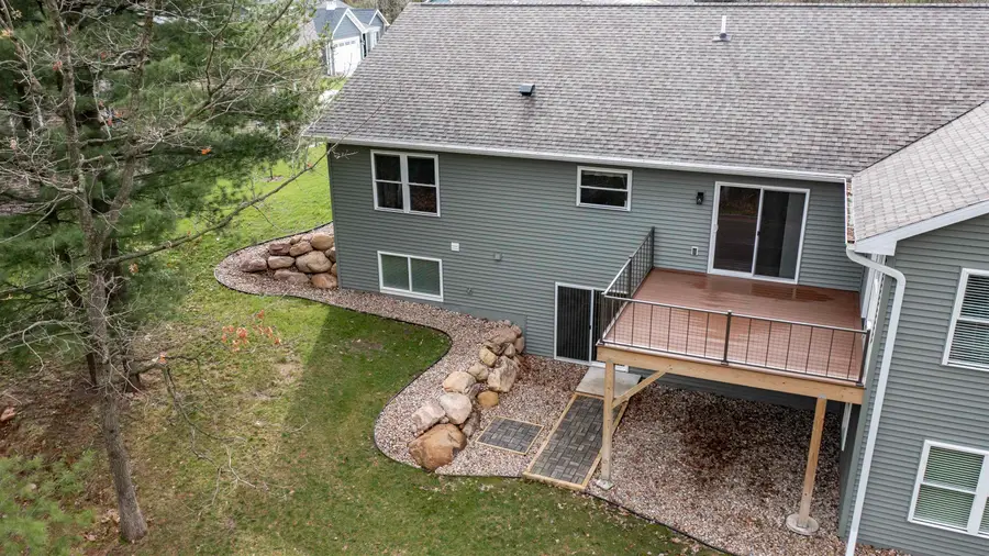 564 Hart Court, Waupaca, WI 54981 - #2