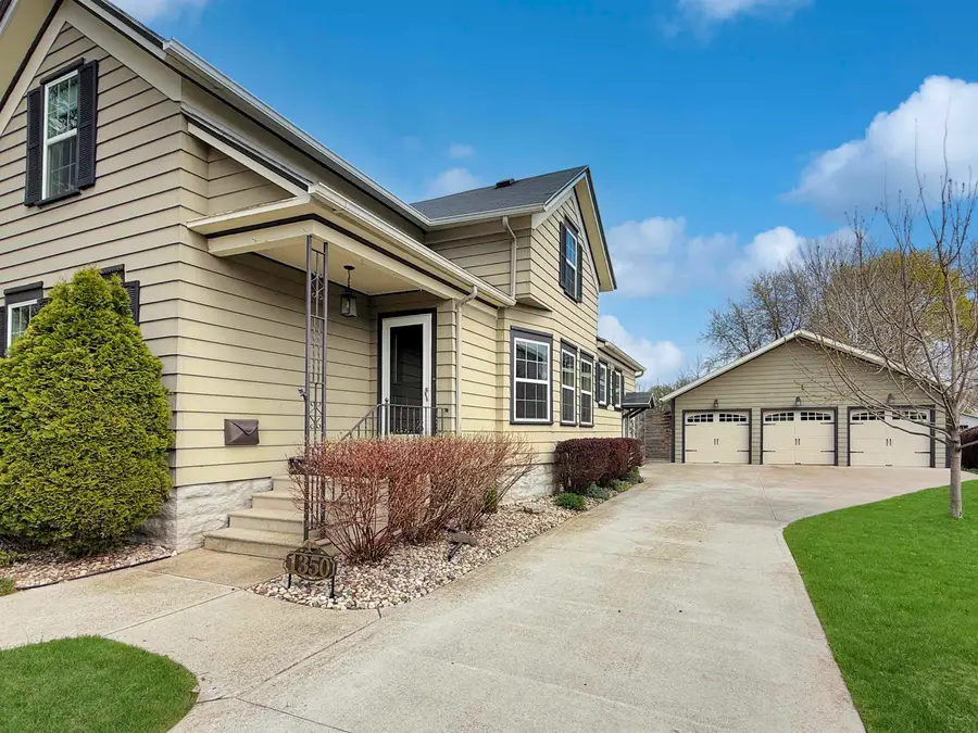 1350 Ceape Avenue, Oshkosh, WI 54901 - #2