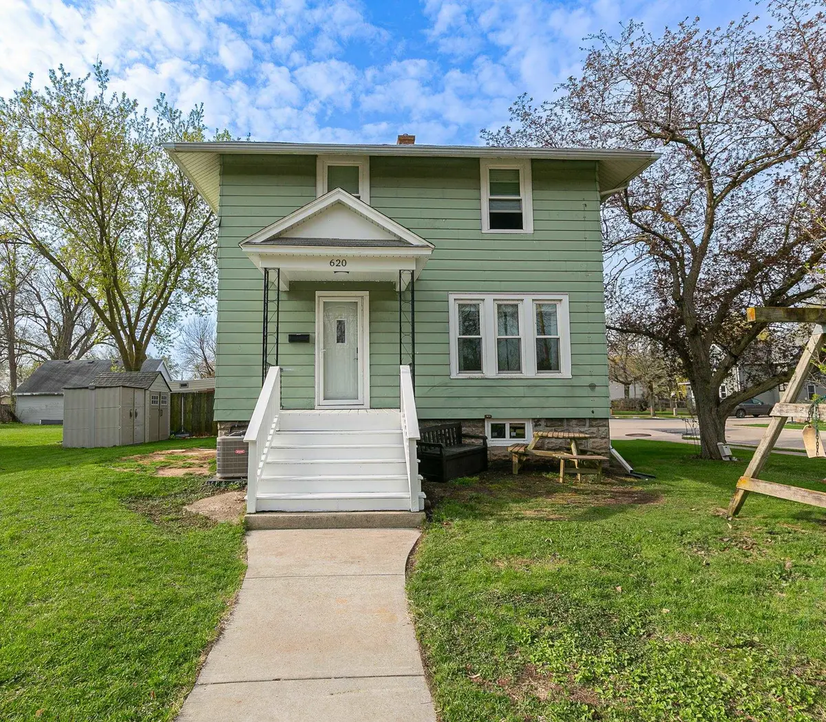 620 Sherry Street, Neenah, WI 54956 - #1