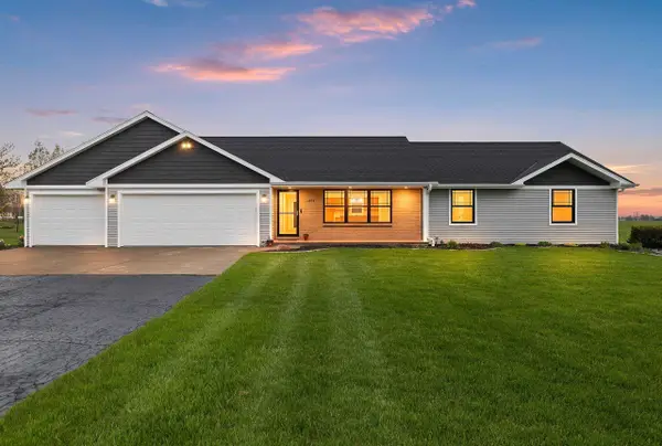 3154 Green Meadow Drive, DE PERE, WI 54115-8850