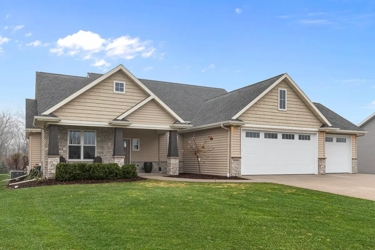 W6681 Charleen Lane, Greenville, WI 54942-8126 - #1