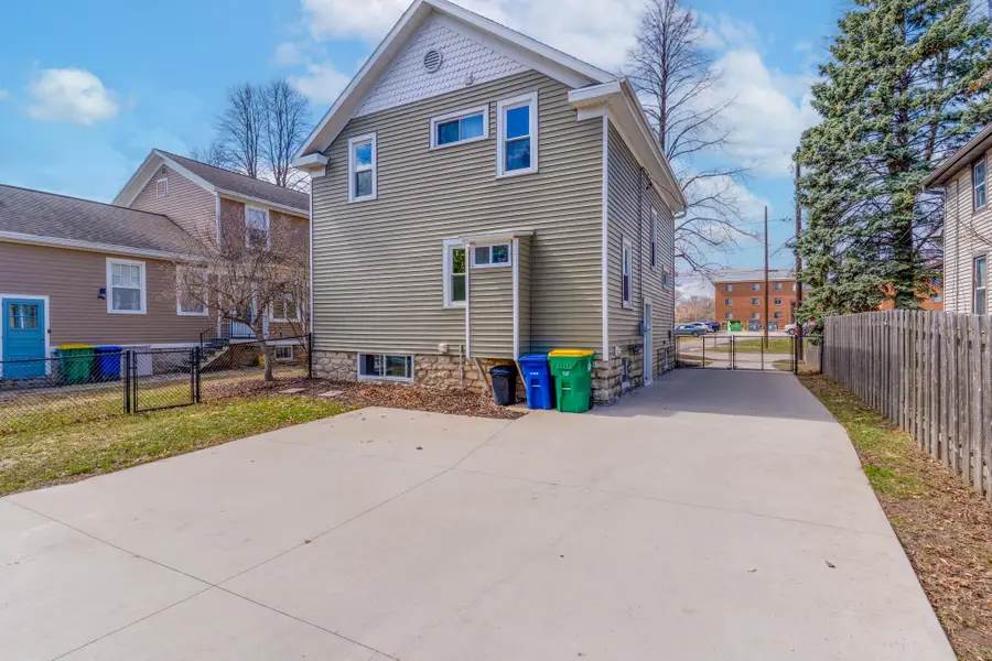 419 S Clay Street, Green Bay, WI 54301-3806 - #2