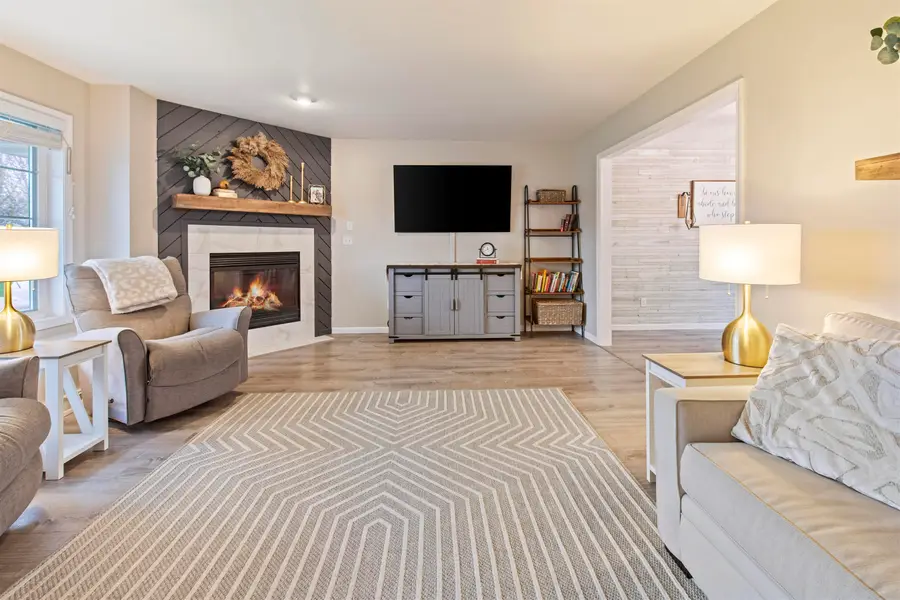 498 Windrose Court, Green Bay, WI 54311-7587 - #2