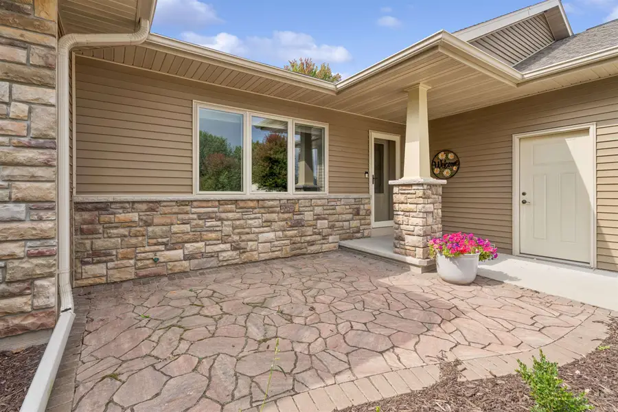 2398 W Barley Way, Appleton, WI 54913 - #2