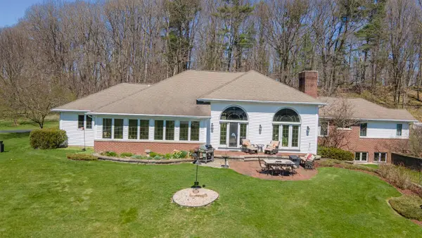 N4655 Quintessence Court, NEW LONDON, WI 54961