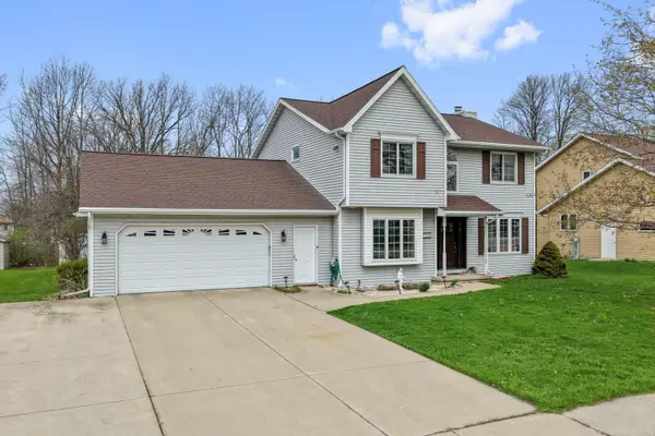1968 Emerald Drive, GREEN BAY, WI 54311-5010