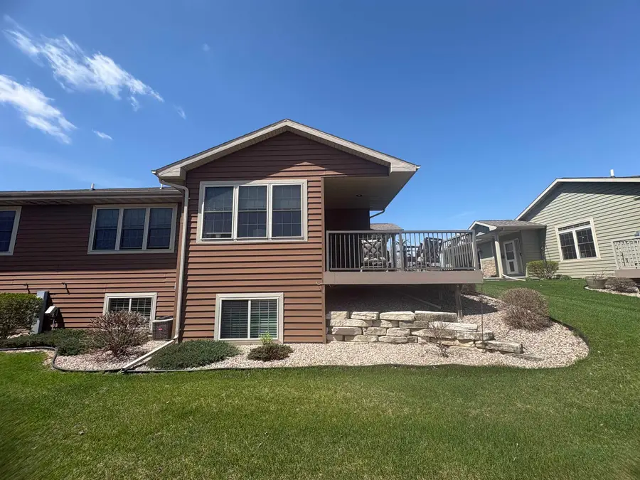 1256 Cameron Circle, Neenah, WI 54956 - #3