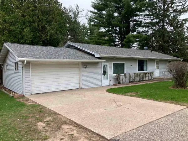 N2709 Lind Lane, WAUPACA, WI 54981