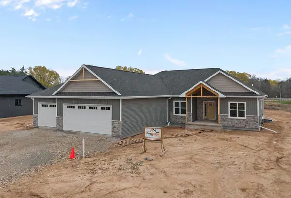 W5759 Roundstone Place, MENASHA, WI 54952