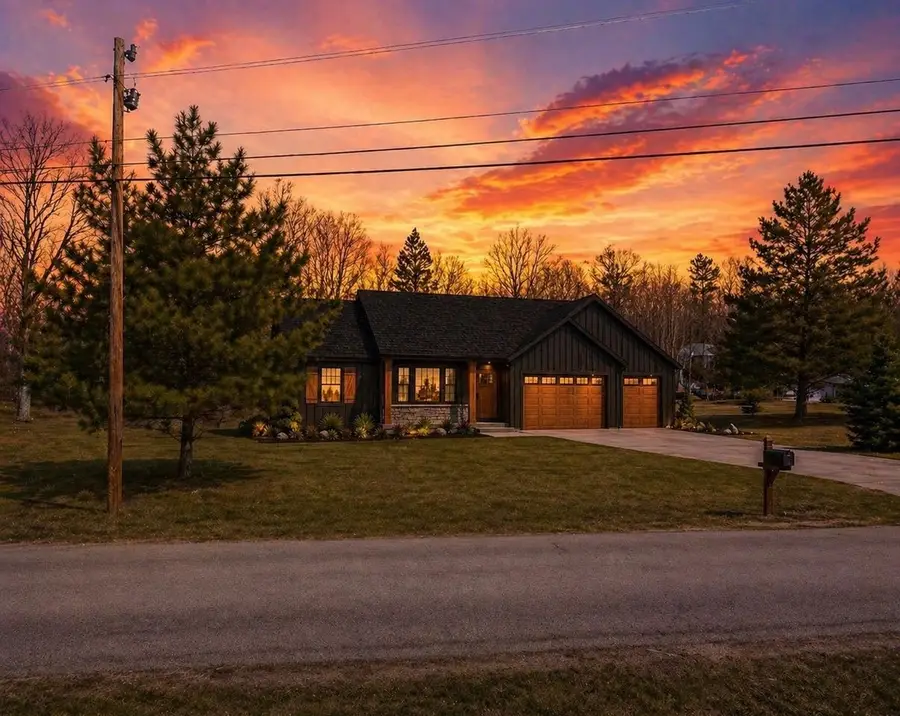 2528 Breezewood Lane, Neenah, WI 54956 - #2