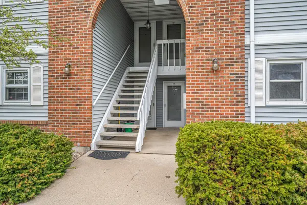 1313 Wittmann Park Lane, MENASHA, WI 54952