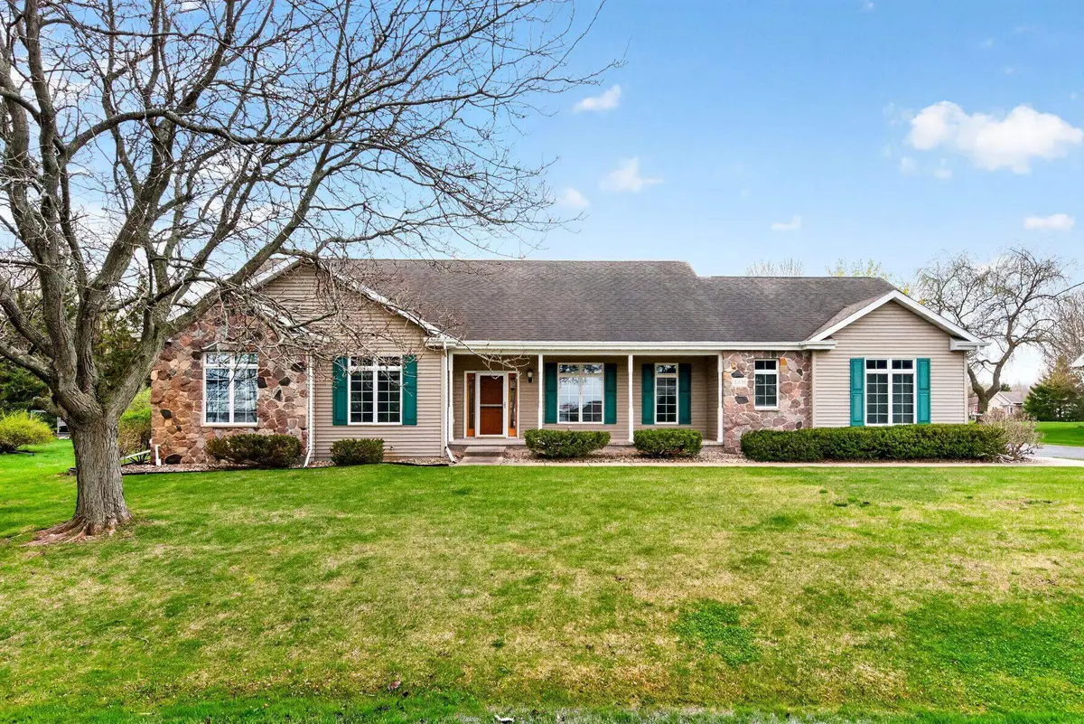 4431 Bellhaven Lane, Oshkosh, WI 54904 - #1