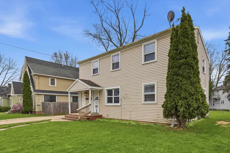 1219 W Packard Street, Appleton, WI 54914 - #3