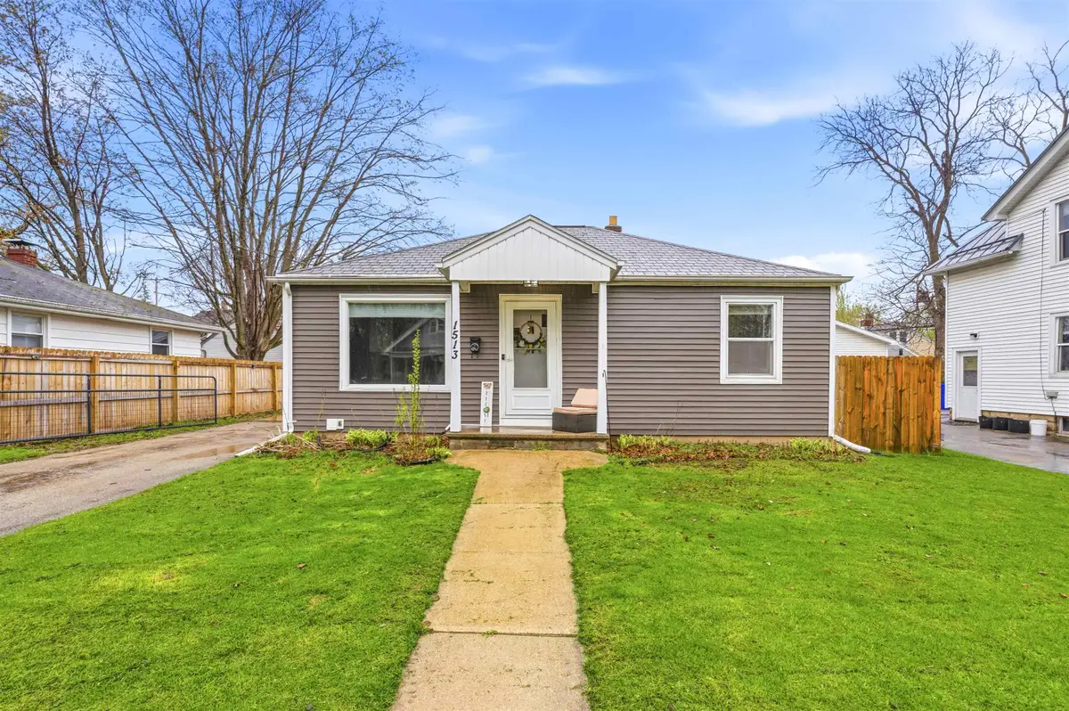 1513 N Superior Street, Appleton, WI 54911 - #1